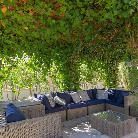 Villa Exclusive In Fustera With Garden